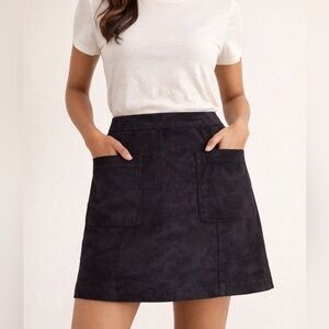 Women's Black Faux Suede Mini Skirt Aline Quiet Luxury Casual Staple Size 2